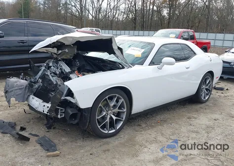 2022 Dodge Challenger Gt z USA, uszkodzony, nr VIN 2C3CDZJG6NH230053